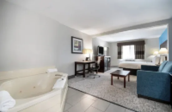 Baymont by Wyndham Marinette