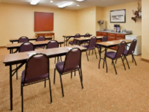 Holiday Inn Express & Suites ST. LOUIS WEST - FENTON by IHG Hotels in Fenton