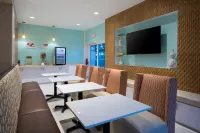 Holiday Inn Express & Suites NASSAU by IHG - sarapan