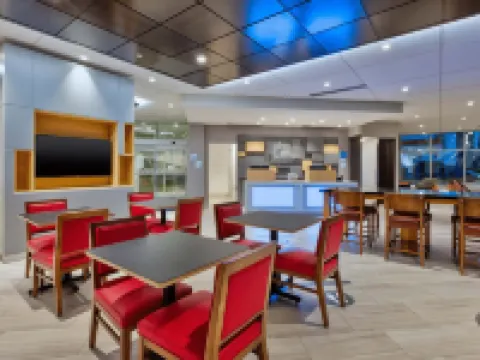 Holiday Inn Express & Suites JERSEY CITY - HOLLAND TUNNEL by IHG Hotels in Jersey City