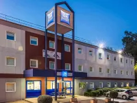 Ibis Budget Sucy-en-Brie Отели в г. Валь-де-Марн