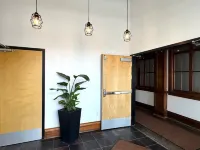 Dakota Suite in Downtown Fargo Historic Building   Pet Friendly 파고 호텔