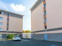 Séjours & Affaires Caen le Clos Beaumois - parking