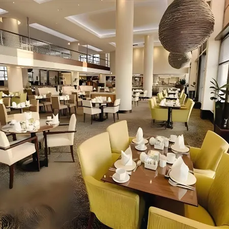 City Lodge Hotel at or Tambo International Airport Отели рядом с достопримечательностью «Императорский дворец»