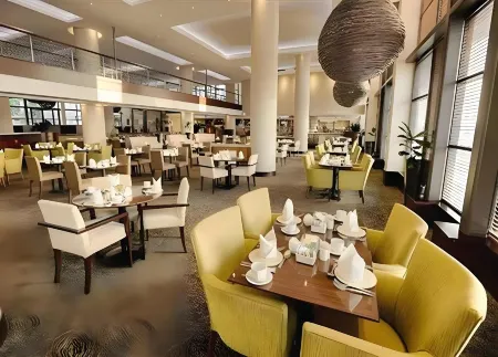 City Lodge Hotel at or Tambo International Airport Отели в г. Кемптон Парк