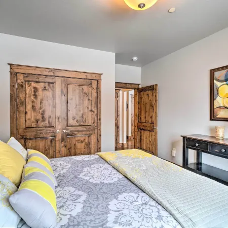 Main St Bozeman Condo - Walk to Parks and Eateries!