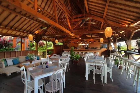 Three Monkeys Villas Отели рядом с достопримечательностью «Thomas Beach»