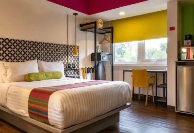 Hotel Estancias VIVE MX Cuauhtemoc, Trademark by Wyndham Hotels near Chapultepec Castle
