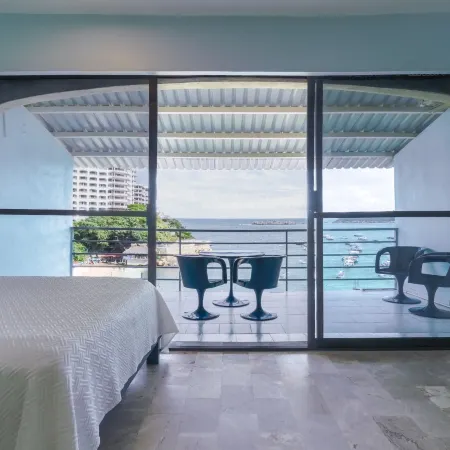 Acamar Beach Resort