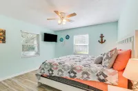 Private Dock Riverfront Homosassa Home! - parking