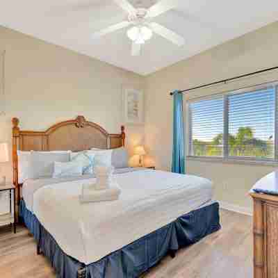 Bayview Balcony Condo, Hot tub & pool & Rum Bar! Rooms