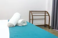 Mich's Surf Villa & Hostel - 2-Star
