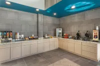 The Valor, Ascend Hotel Collection - servizio colazione