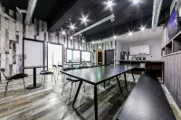 나무늘보호텔 창원명서점