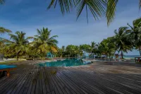 Furaveri Maldives - Pool