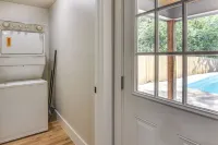 12 Mi to BOK Center: Pet-friendly Home w/ Yard! - Homestays