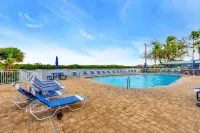 Palm Terrace Waterfront Htd Pool Hot Tub Tennis - Pools