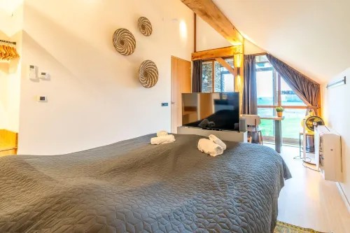 Luxurious and Sustainable 6-person Holiday Villa