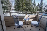 Bluff Condo + Free Guest Passes to Elkhorn Resort Amenities Included! - Bergblick