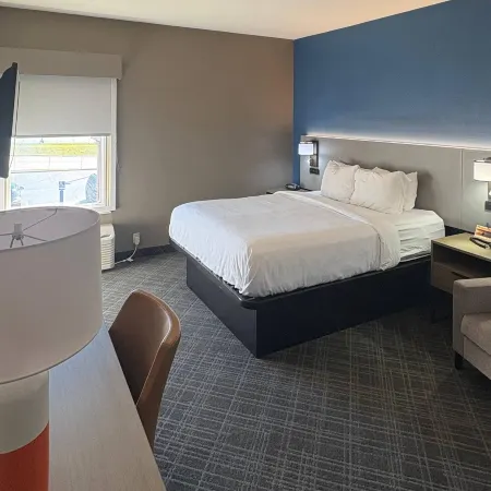 Comfort Suites