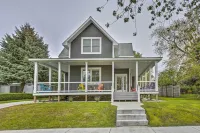 < 1 Mi to Dtwn Ludington: Bright Lower-Level Unit - parkir