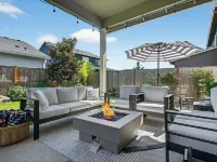 Spacious 4Br Wine Country Home, Backyard, Fireplace, Family-Friendly Hotels in Newberg