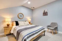 Walk to Lake: Hiram Hideaway w/ Shared Gazebo!