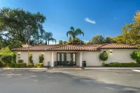 University Park Inn & Suites