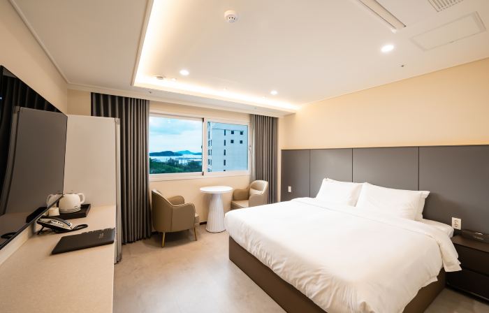 VAVANT TOURIST HOTEL