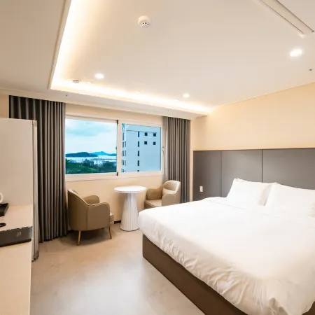 VAVANT TOURIST HOTEL Отели рядом с достопримечательностью «Железнодорожная станция Мокпо»