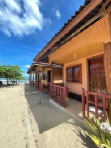 Akoya Beach Park & Cottages