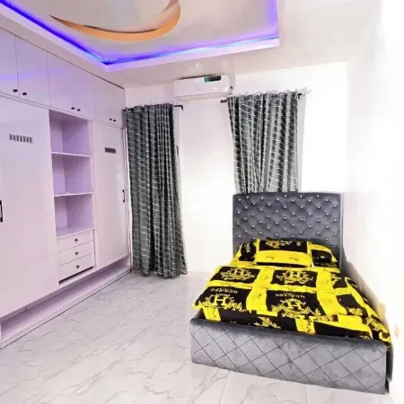 Danny's Shortlet Apartment