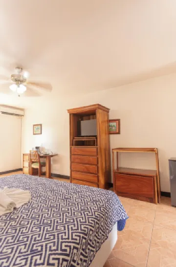 인 온 더 파크 에스파디야 해변 주변 호텔