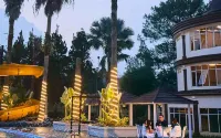 Horison Resort Tulip Puncak - Pool