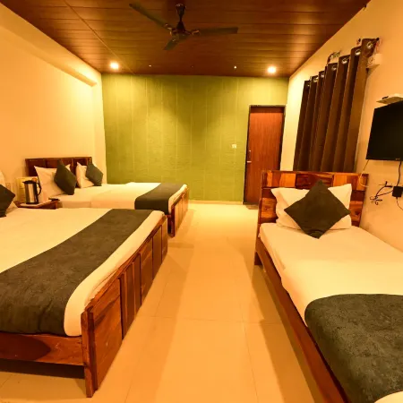Hotel New Mamta by Ssh 350 Metres from Nakki Lake