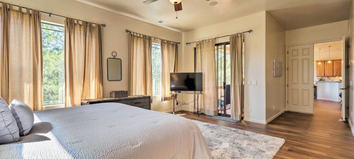 Wooded Patio Oasis! Group Getaway in Flagstaff Hotels in Flagstaff