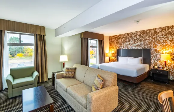 彼得華華品質酒店及套房