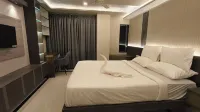 Hotel High Rise