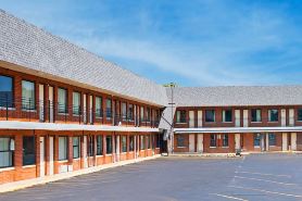 Hotel O Miami Inn & Suites Chicago Midway Airport