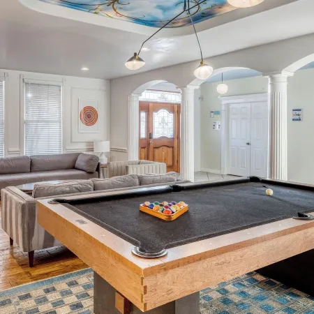 Expansive Wine Country Estate Pool Hot Tub Sleeps 20 Quiet Retreat