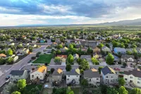 Fountain Family Retreat Pet Friendly - 2-Star