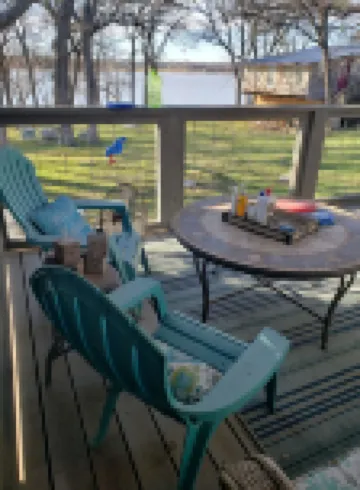 Gorgeous Hidden Gem Lake Front Studio. Come Rewind. Pet Friendly