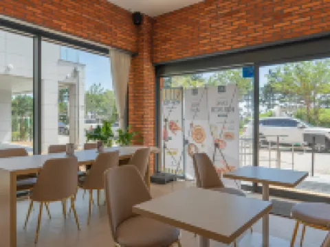 Hound Hotel Daecheon Hotels in Boryeong-si