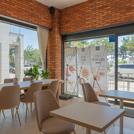Hound Hotel Daecheon