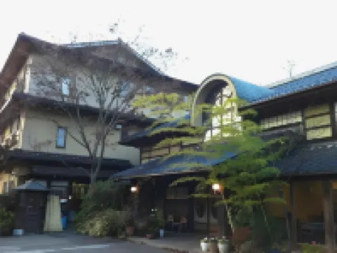 榎屋旅館 鄰近湯布院貓頭鷹之森林的酒店