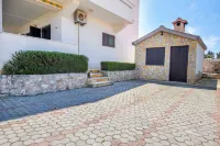 Apartments Mirta