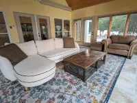 Lake Days Getaway - Lakeside Family Escape Near Hillsborough