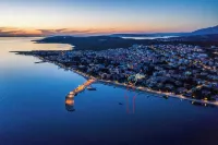 Apartments by the Sea Semy