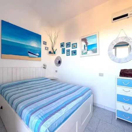 Charming sea-view apartment with pool