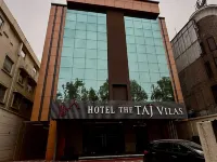 Taj Vilas Hotels in Agra